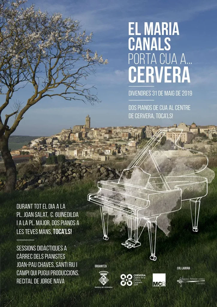 Cartell d'El Maria Canals porta cua a Cervera, amb el dibuix d'un piano de cua sobreposat a una fotografia del perfil de la ciutat des dels camps, el 31 de maig de 2019