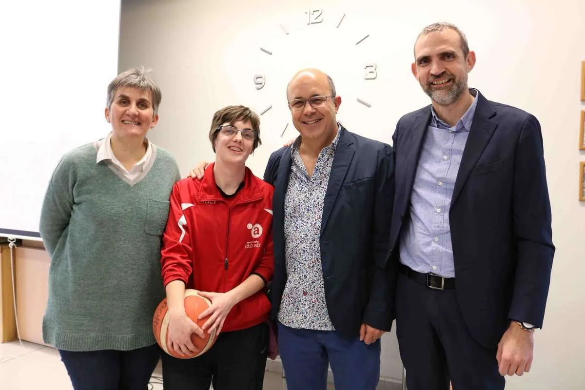Verònica Torra, del Club Esportiu Alba de Tàrrega, participarà amb la selecció estatal de bàsquet als Special Olympics 2019, que es disputen a Abu Dhabi (Emirats Àrabs) del 14 al 21 de març.