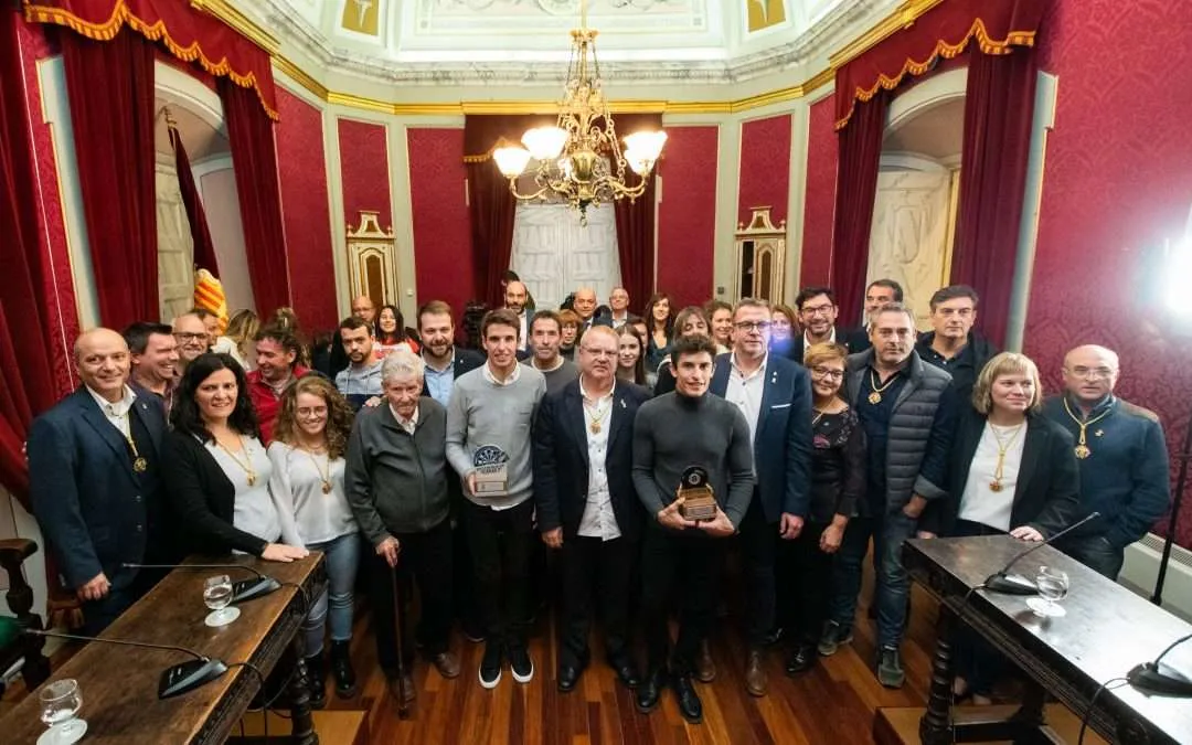 La Paeria de Cervera rep els germans Marc i Àlex Márquez, campions del món de motociclisme