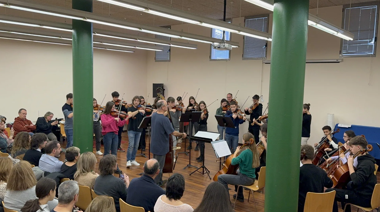 Les cordes de l’Orquestra Andreví culminen el cap de setmana de treball amb un concert a Cervera