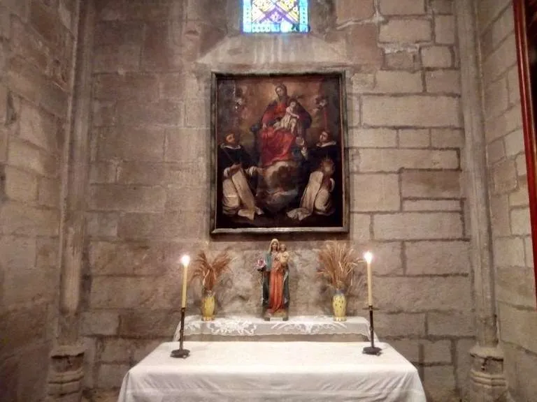 Quadre històric de la Mare de Déu del Roser a l’església de Santa Maria