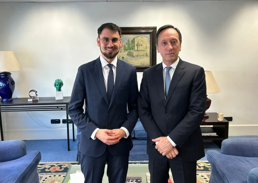 Cervera consolida vincles amb Portugal i Itàlia en reunions amb els seus ambaixadors