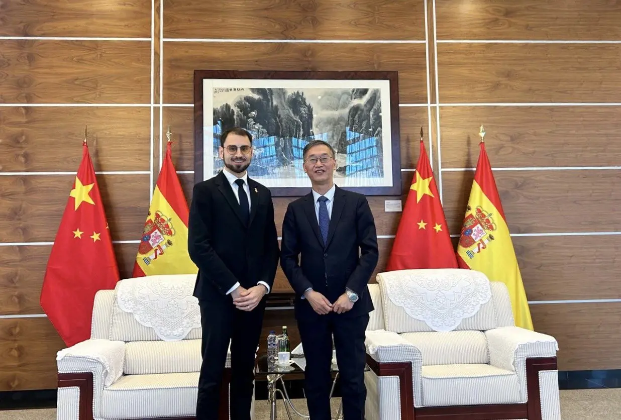 Cervera intensifica les relacions amb la Xina per impulsar el turisme, la cultura i l’economia del municipi