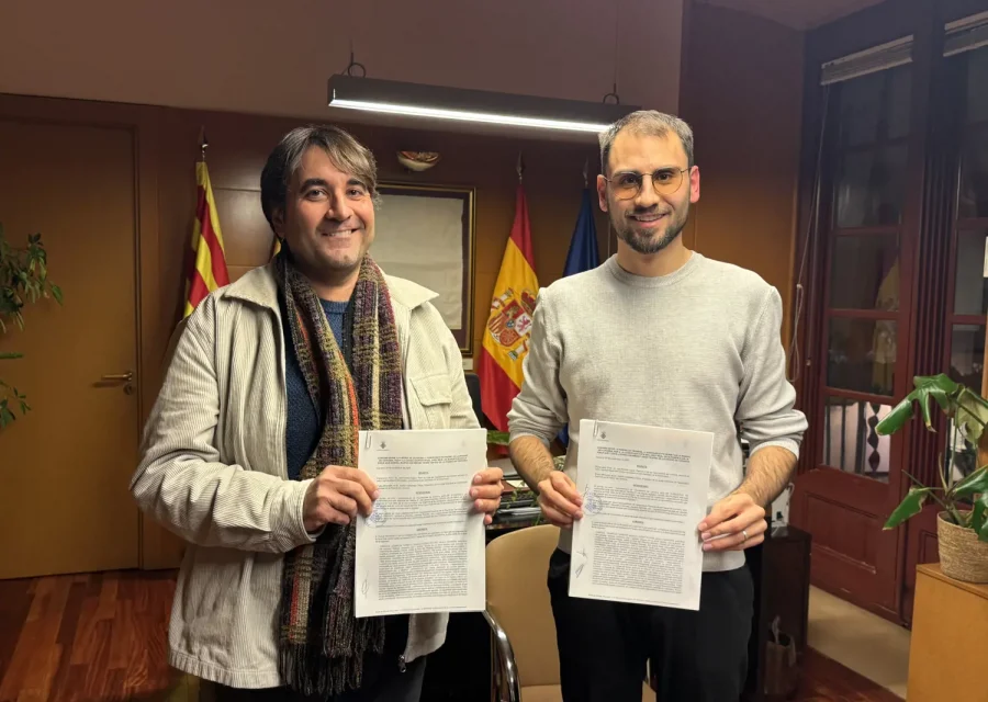 Cervera signa dos convenis amb el Patronat de la Passió: una ajuda de 220.000 € i la cessió del Gran Teatre