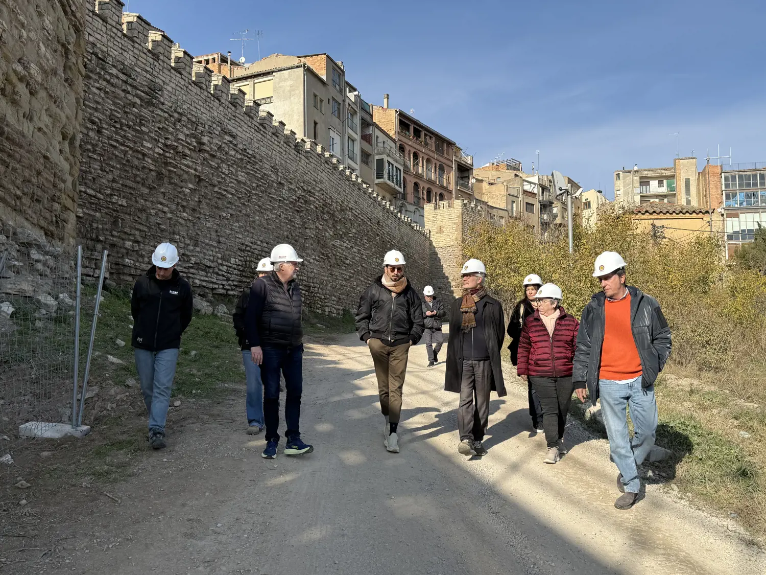 El director de Foment del Govern visita les obres de les Muralles i Sant Domènec de Cervera