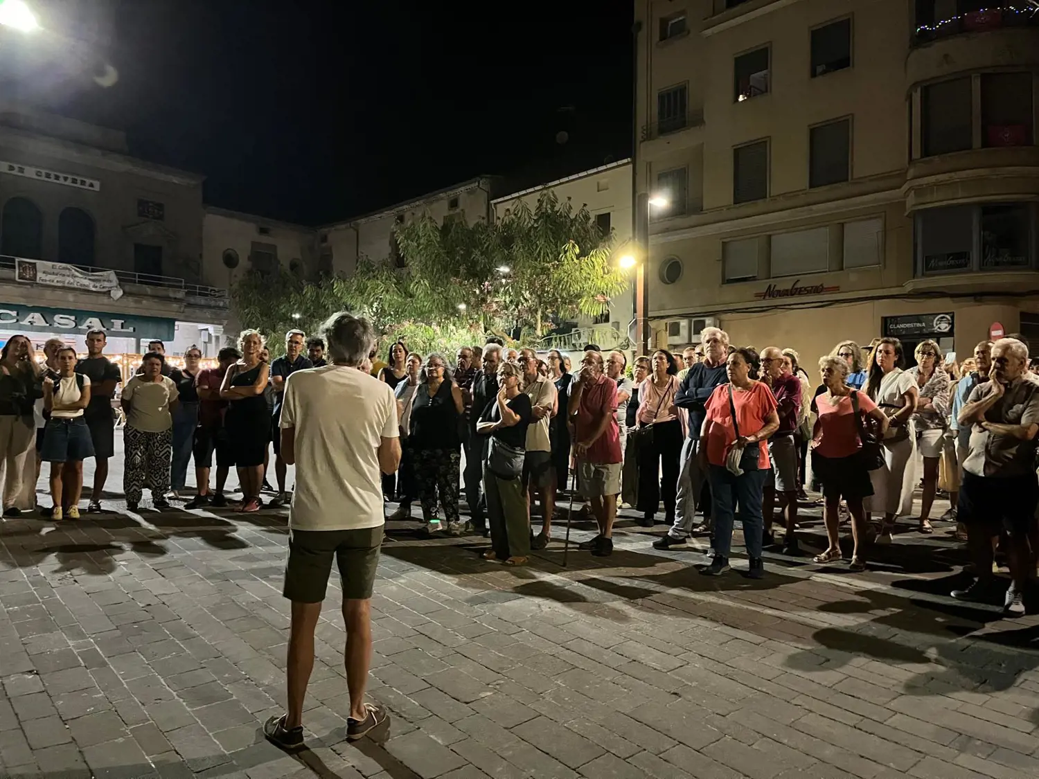 Èxit de participació en la visita nocturna a Sant Francesc