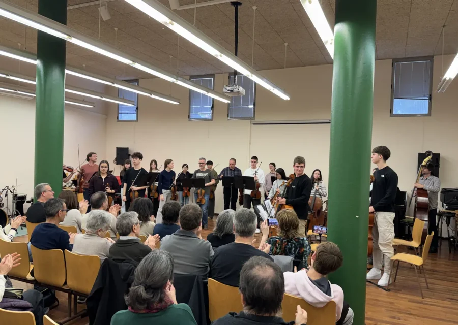 La Camerata Andreví mostra el seu treball intensiu en un concert