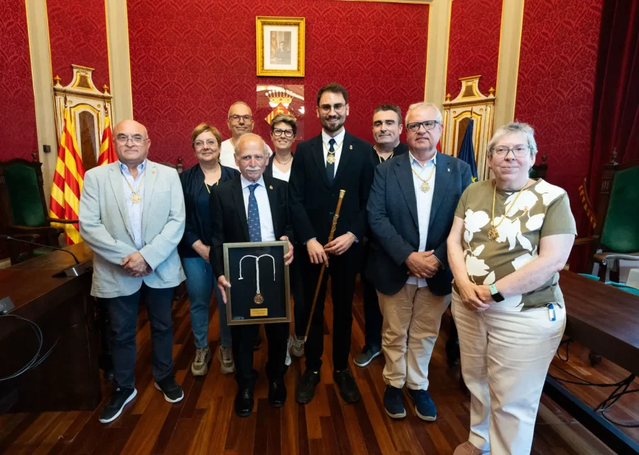 La Paeria de Cervera lliura la medalla de la ciutat a l’activista cultural Joan Castellà Pifarré